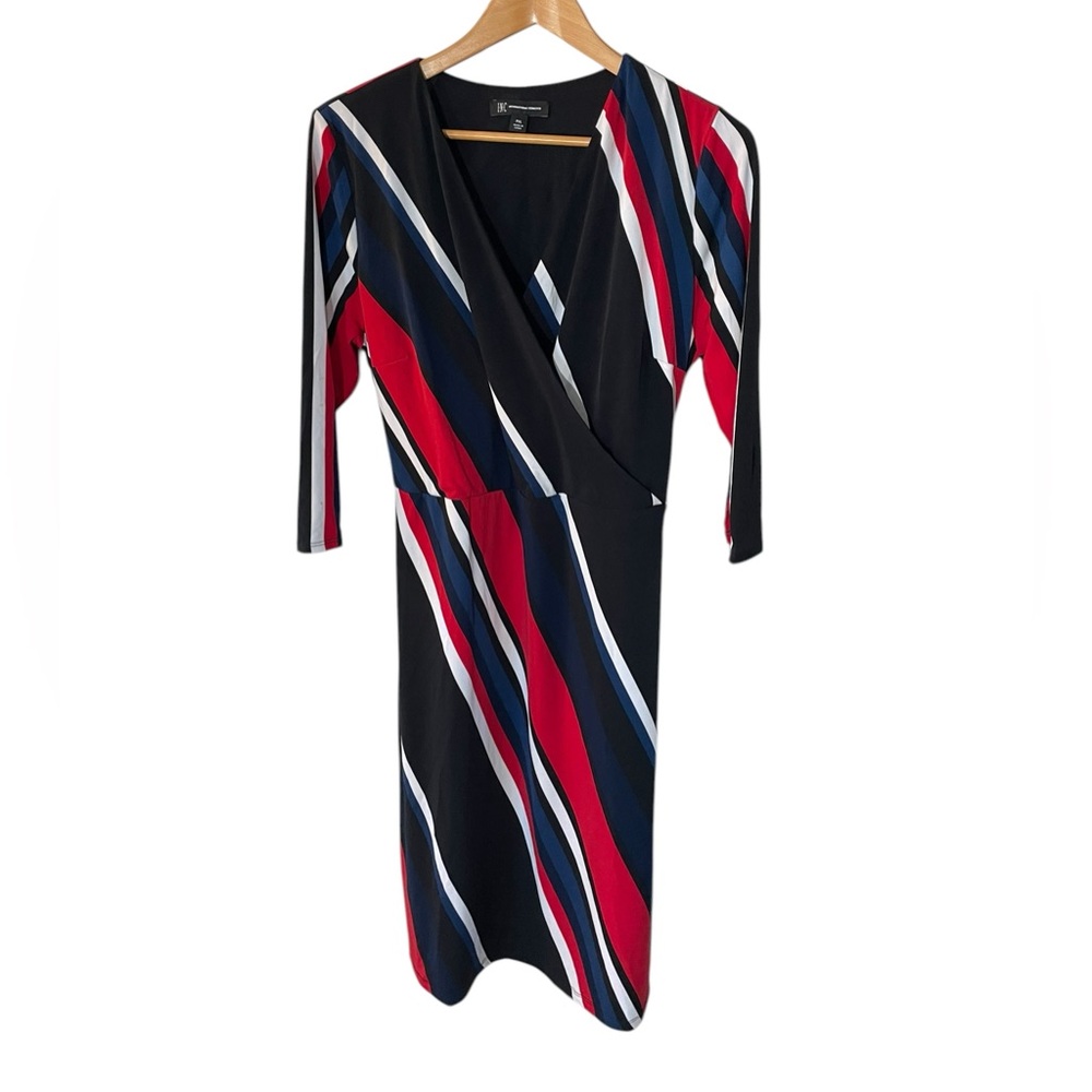 Y8- back white blue red stripe dress w/ tye international concepts PXL